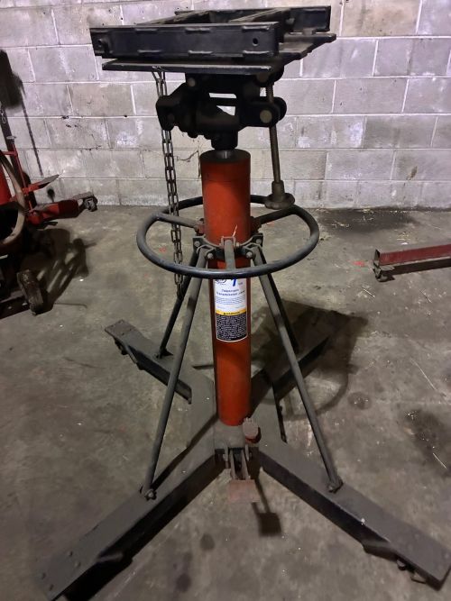ATD 1-Ton Telescoping Transmission Jack